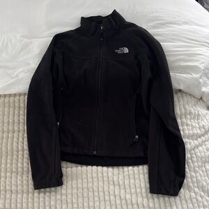 The North Face Women's Black wind Jacket medium